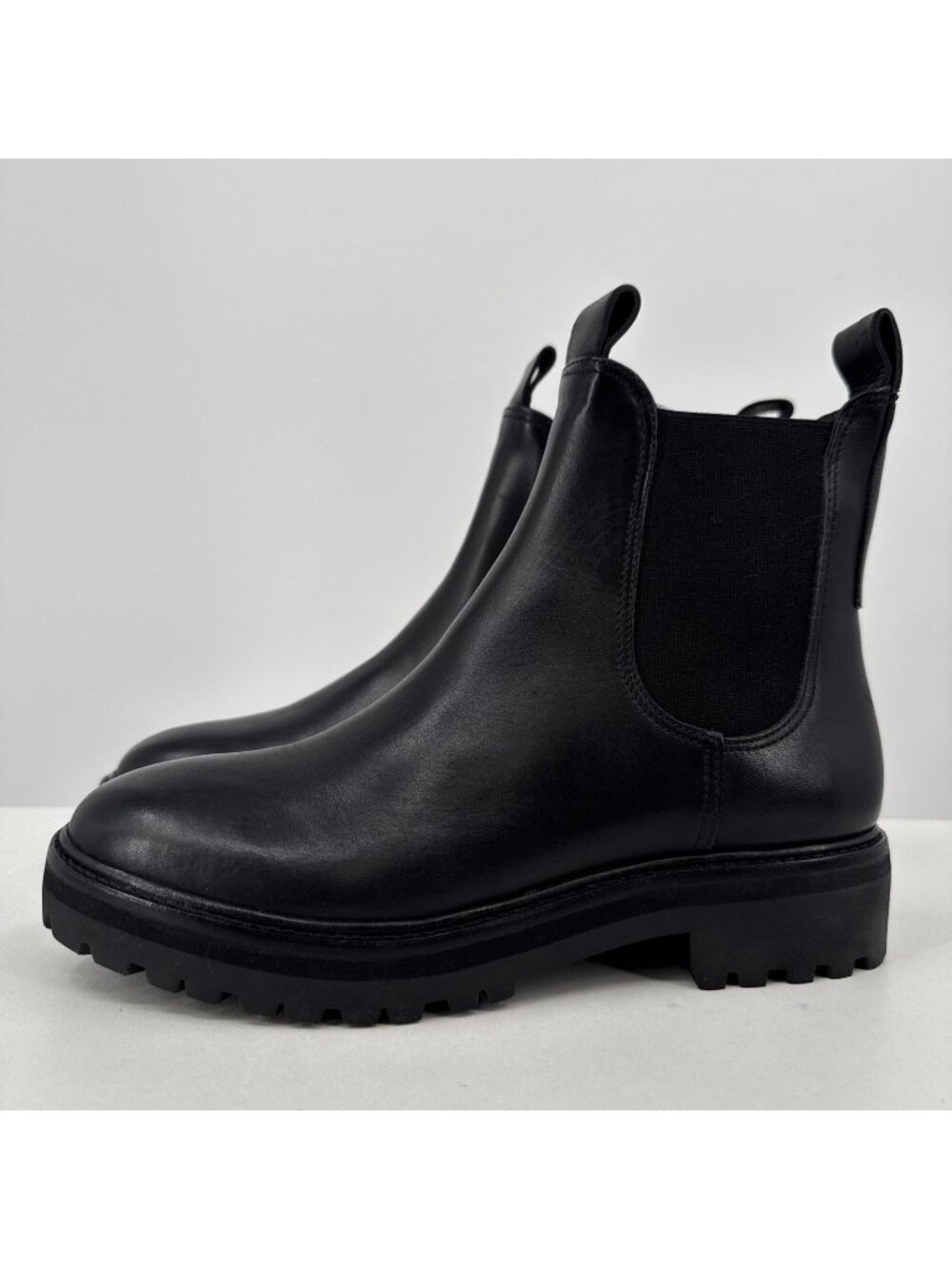 Everlane The Lug Chelsea Boot in Black sz 8 Women's Leather Ankle Chunky Sole